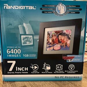 Pandigital 7-Inch Digital Photo Frame - Black